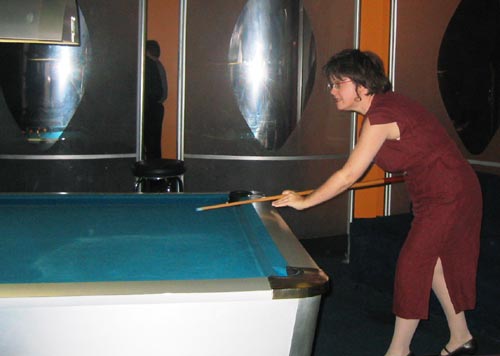 alison plays pool